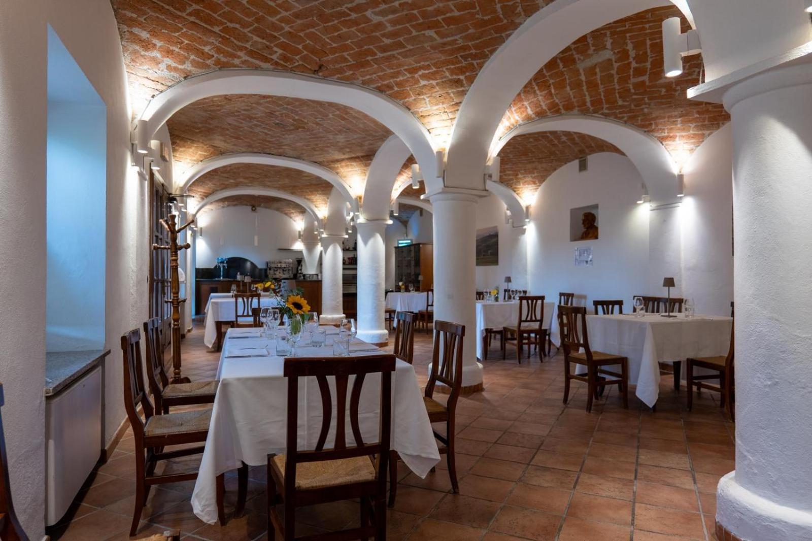 Podere La Piazza Bauernhof Costigliole d'Asti
